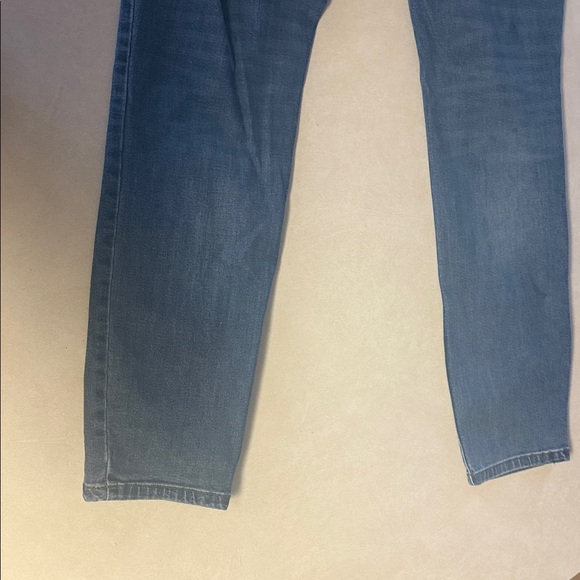 STS Blue Mid-Wash Denim Jeans🐶 - Picture 10 of 10